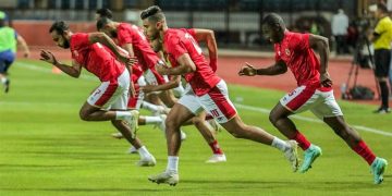 مدير الكرة بالأهلي ينهي الجدل حول غياب إبراهيم وهاني ويكشف السبب الحقيقي