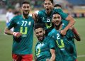 لاعبو الوحدات يحتفلون بعد الفوز في الدوري الأردني