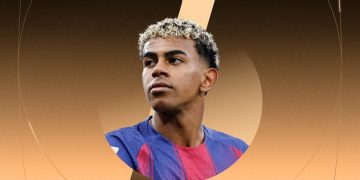 لامين يامال لاعب برشلونة