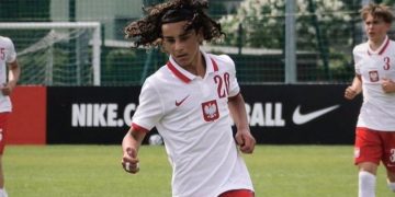عصام عبد الحميد لاعب آيندهوفن
