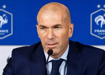 غياب زيدان عن أمسية الكرة الذهبية في لندن وديالو يقود الوفد الفرنسي